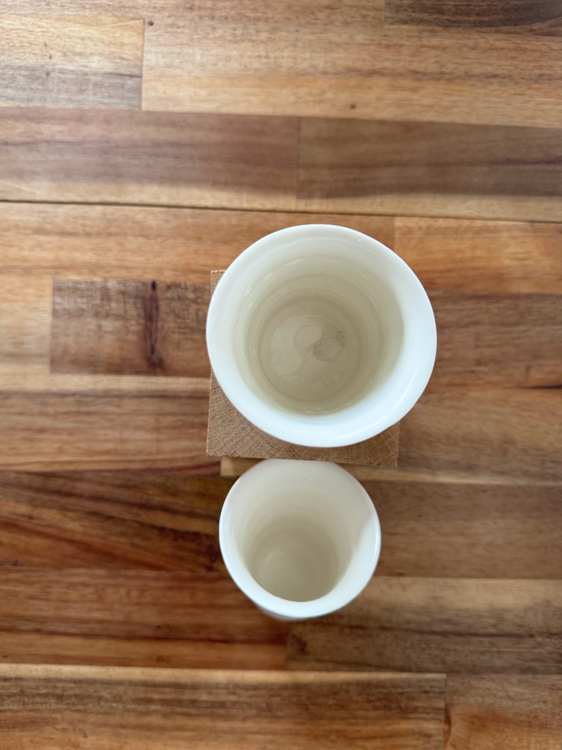 Lot de 2 tasses en porcelaine "Turquoises marines"